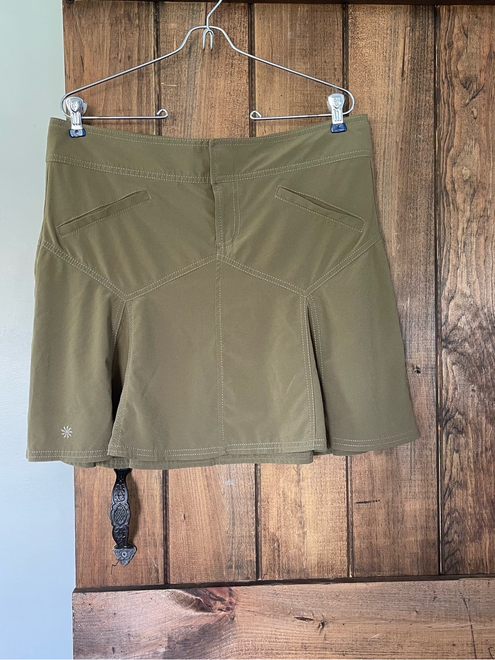 Athleta All Terrain Skirt Khaki Fatigue Green Paneled 10 Sporty Gorpcore
